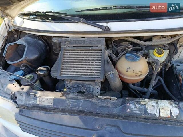 Фольксваген Transporter, объемом двигателя 2.5 л и пробегом 450 тыс. км за 5100 $, фото 10 на Automoto.ua