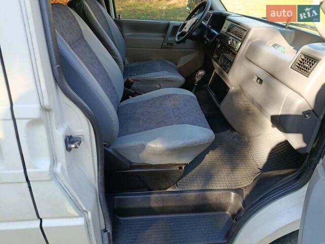 Фольксваген Transporter, объемом двигателя 2.5 л и пробегом 450 тыс. км за 5100 $, фото 4 на Automoto.ua