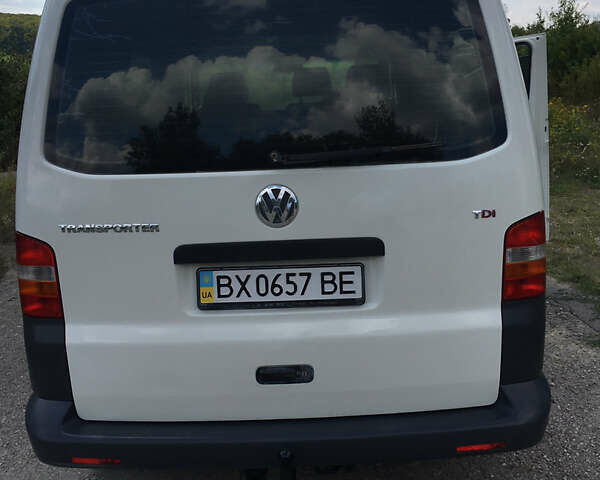 Фольксваген Transporter, объемом двигателя 2.5 л и пробегом 330 тыс. км за 8400 $, фото 2 на Automoto.ua