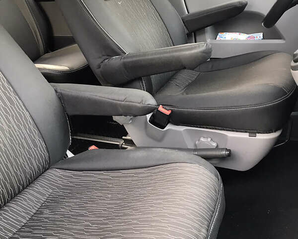 Фольксваген Transporter, об'ємом двигуна 1.9 л та пробігом 270 тис. км за 10500 $, фото 9 на Automoto.ua