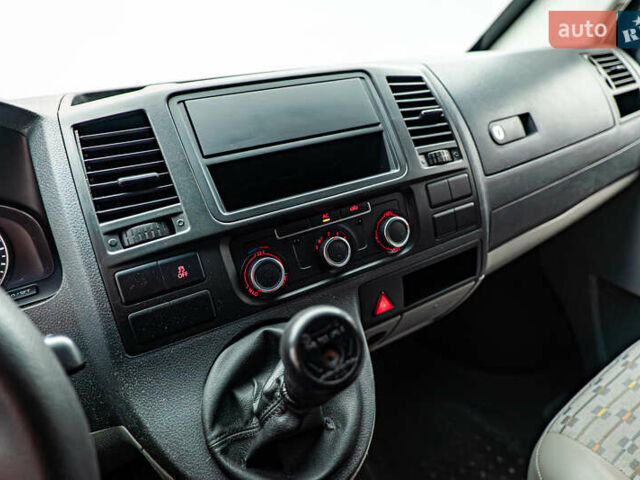 Фольксваген Transporter, объемом двигателя 2 л и пробегом 102 тыс. км за 14475 $, фото 12 на Automoto.ua