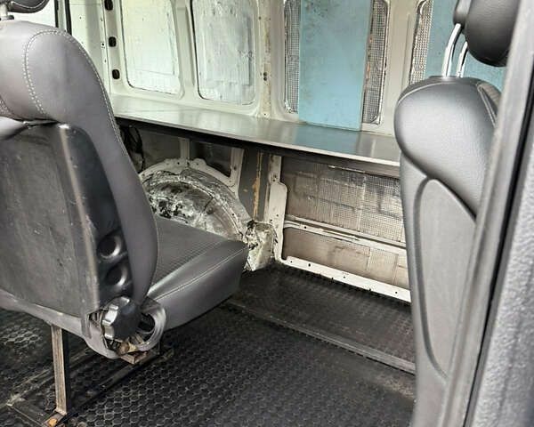 Фольксваген Transporter, объемом двигателя 2 л и пробегом 495 тыс. км за 12000 $, фото 8 на Automoto.ua