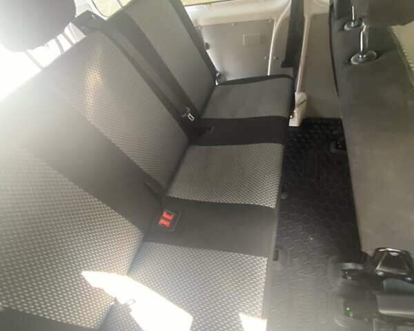 Фольксваген Transporter, объемом двигателя 1.97 л и пробегом 120 тыс. км за 27000 $, фото 9 на Automoto.ua