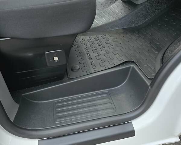 Фольксваген Transporter, объемом двигателя 1.97 л и пробегом 170 тыс. км за 28500 $, фото 34 на Automoto.ua