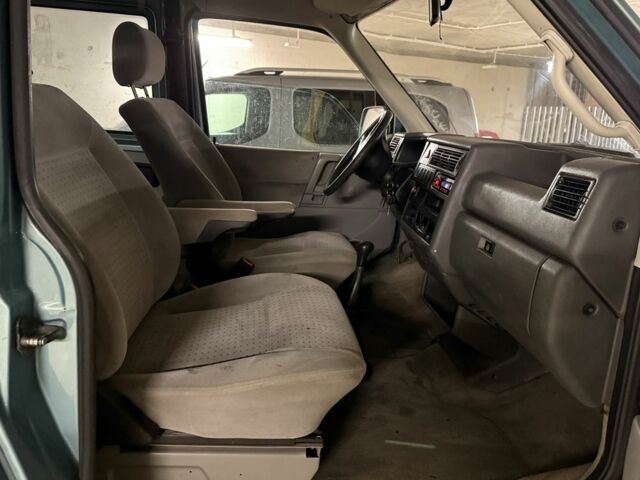 Фольксваген Transporter, объемом двигателя 2.5 л и пробегом 345 тыс. км за 4400 $, фото 11 на Automoto.ua