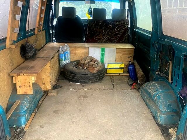 Фольксваген Transporter, объемом двигателя 1.9 л и пробегом 350 тыс. км за 2000 $, фото 4 на Automoto.ua