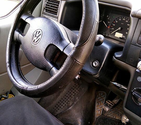 Фольксваген Transporter, объемом двигателя 2.4 л и пробегом 375 тыс. км за 4900 $, фото 7 на Automoto.ua