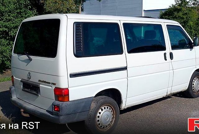 Фольксваген Transporter, объемом двигателя 2.5 л и пробегом 228 тыс. км за 1800 $, фото 2 на Automoto.ua