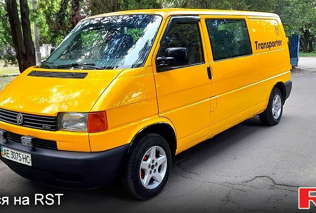 Фольксваген Transporter, объемом двигателя 2.4 л и пробегом 370 тыс. км за 5700 $, фото 1 на Automoto.ua