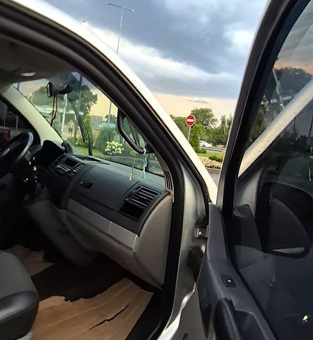 Фольксваген Transporter 2003 в Новомиргороде на Automoto.ua Фольксваген Transporter, объемом двигателя 1.9 л и пробегом 300 тыс. км за 8000 $, фото 3 на Automoto.ua