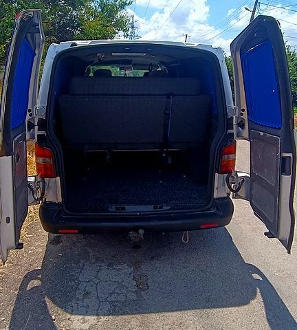 Фольксваген Transporter, объемом двигателя 2.5 л и пробегом 395 тыс. км за 8000 $, фото 2 на Automoto.ua
