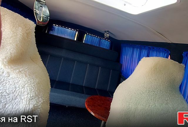 Фольксваген Transporter, объемом двигателя 2.5 л и пробегом 395 тыс. км за 8000 $, фото 5 на Automoto.ua