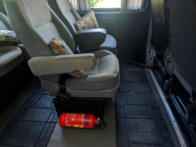 Фольксваген Transporter, об'ємом двигуна 2.5 л та пробігом 260 тис. км за 8000 $, фото 4 на Automoto.ua