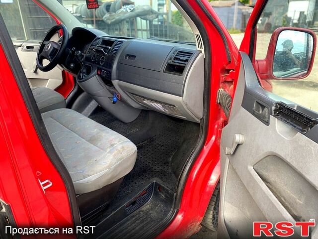 Фольксваген Transporter, объемом двигателя 2.5 л и пробегом 390 тыс. км за 5550 $, фото 2 на Automoto.ua