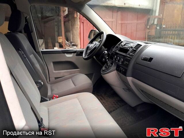 Фольксваген Transporter, объемом двигателя 1.9 л и пробегом 280 тыс. км за 11000 $, фото 1 на Automoto.ua