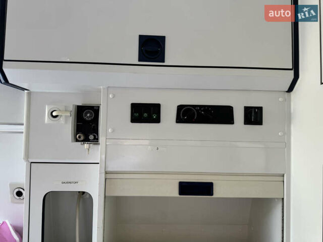 Желтый Фольксваген Transporter, объемом двигателя 1.97 л и пробегом 320 тыс. км за 27500 $, фото 20 на Automoto.ua