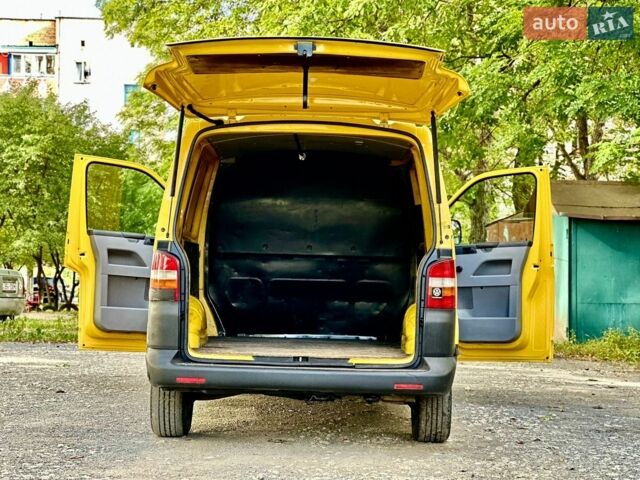 Желтый Фольксваген Transporter, объемом двигателя 2 л и пробегом 294 тыс. км за 6800 $, фото 20 на Automoto.ua