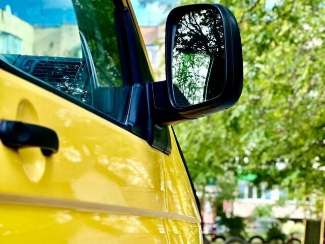 Желтый Фольксваген Transporter, объемом двигателя 2 л и пробегом 294 тыс. км за 6800 $, фото 9 на Automoto.ua
