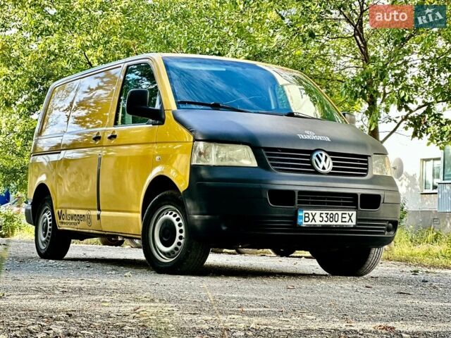 Желтый Фольксваген Transporter, объемом двигателя 2 л и пробегом 294 тыс. км за 6800 $, фото 4 на Automoto.ua