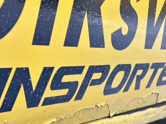 Желтый Фольксваген Transporter, объемом двигателя 2 л и пробегом 294 тыс. км за 6800 $, фото 41 на Automoto.ua