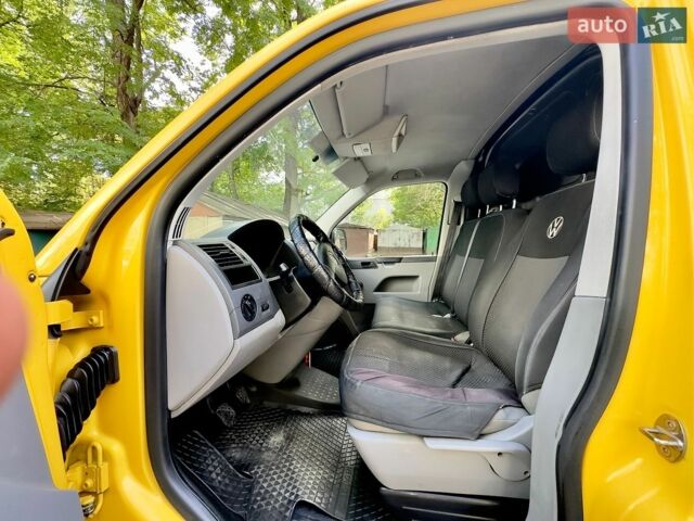 Желтый Фольксваген Transporter, объемом двигателя 2 л и пробегом 294 тыс. км за 6800 $, фото 28 на Automoto.ua