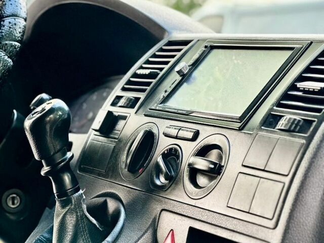 Желтый Фольксваген Transporter, объемом двигателя 2 л и пробегом 294 тыс. км за 6800 $, фото 33 на Automoto.ua