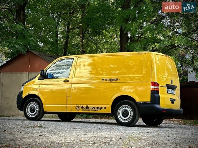 Желтый Фольксваген Transporter, объемом двигателя 2 л и пробегом 294 тыс. км за 6800 $, фото 11 на Automoto.ua