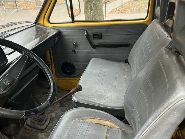 Жовтий Фольксваген Transporter, об'ємом двигуна 1.6 л та пробігом 333 тис. км за 1300 $, фото 1 на Automoto.ua