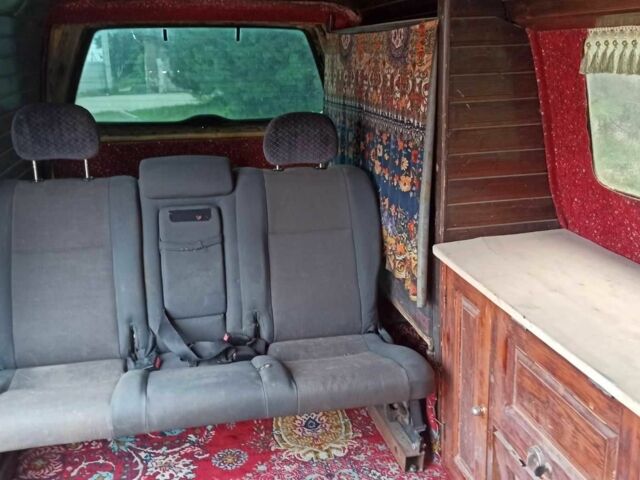 Желтый Фольксваген Transporter, объемом двигателя 1.6 л и пробегом 200 тыс. км за 1600 $, фото 9 на Automoto.ua