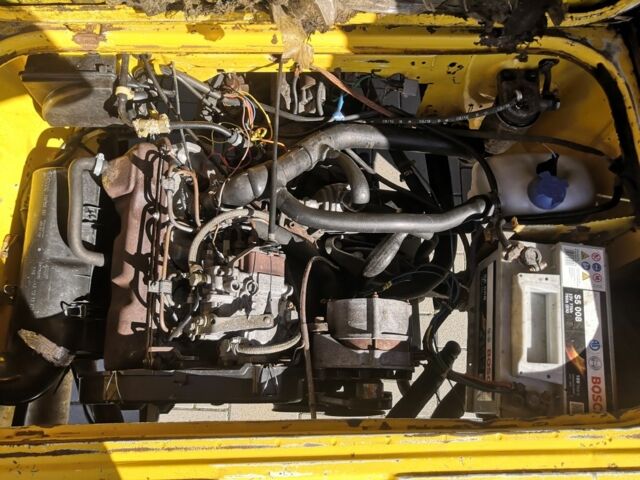 Желтый Фольксваген Transporter, объемом двигателя 1.6 л и пробегом 584 тыс. км за 1500 $, фото 13 на Automoto.ua