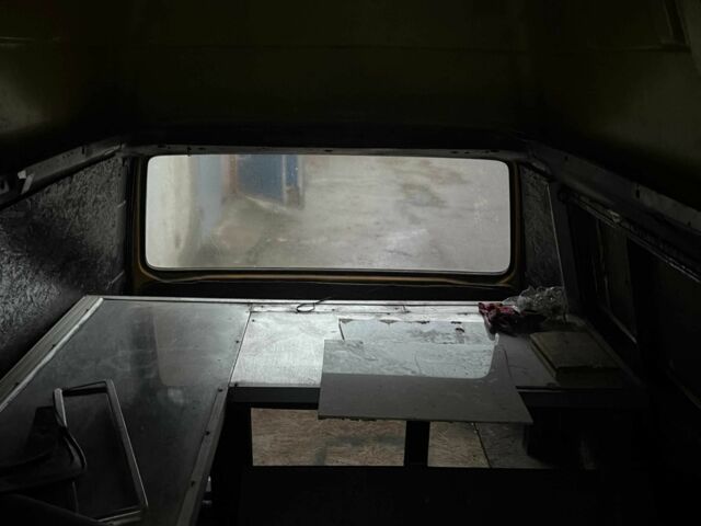 Желтый Фольксваген Transporter, объемом двигателя 1.6 л и пробегом 666 тыс. км за 1600 $, фото 6 на Automoto.ua