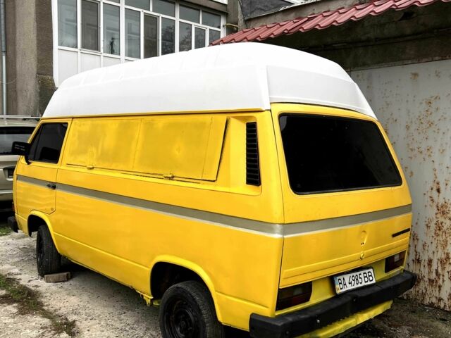 Желтый Фольксваген Transporter, объемом двигателя 1.6 л и пробегом 666 тыс. км за 1600 $, фото 1 на Automoto.ua