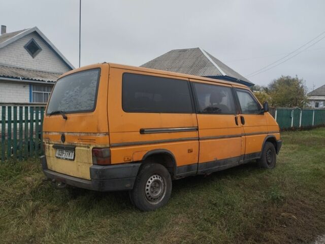 Жовтий Фольксваген Transporter, об'ємом двигуна 1.9 л та пробігом 300 тис. км за 1600 $, фото 1 на Automoto.ua