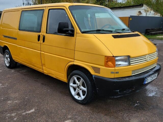 Желтый Фольксваген Transporter, объемом двигателя 0 л и пробегом 340 тыс. км за 3200 $, фото 1 на Automoto.ua