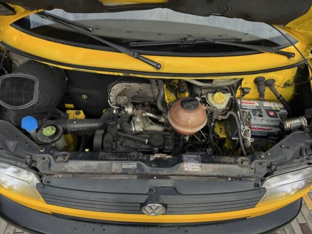 Желтый Фольксваген Transporter, объемом двигателя 1.9 л и пробегом 320 тыс. км за 8600 $, фото 7 на Automoto.ua
