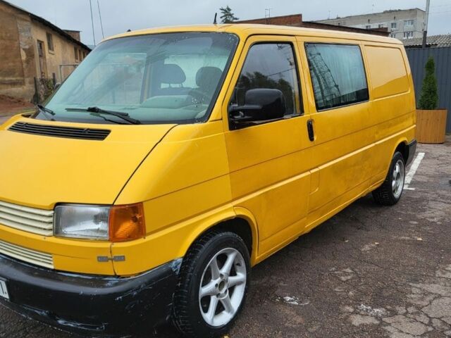 Желтый Фольксваген Transporter, объемом двигателя 0 л и пробегом 340 тыс. км за 3200 $, фото 4 на Automoto.ua