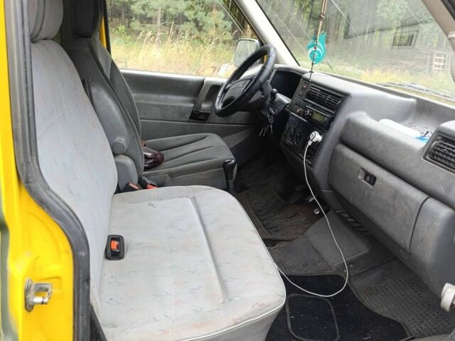 Желтый Фольксваген Transporter, объемом двигателя 1.9 л и пробегом 180 тыс. км за 4000 $, фото 5 на Automoto.ua