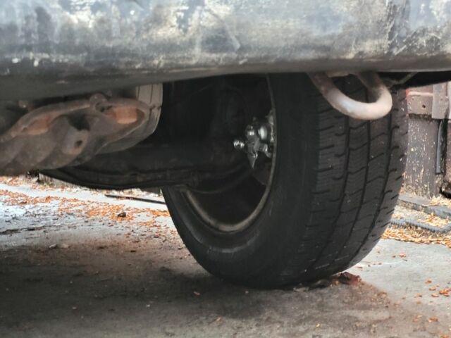 Жовтий Фольксваген Transporter, об'ємом двигуна 2.4 л та пробігом 45 тис. км за 2000 $, фото 6 на Automoto.ua