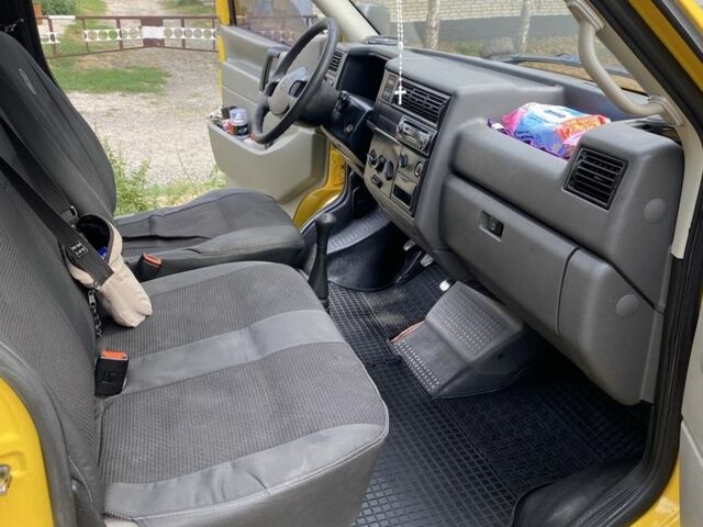 Желтый Фольксваген Transporter, объемом двигателя 1.9 л и пробегом 270 тыс. км за 2800 $, фото 3 на Automoto.ua