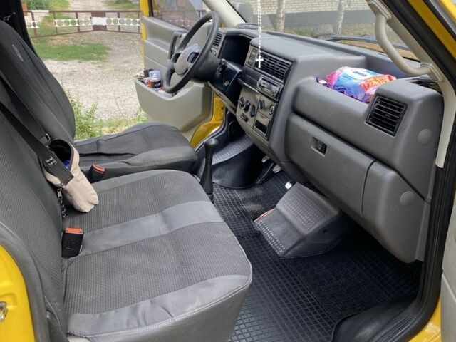 Желтый Фольксваген Transporter, объемом двигателя 0 л и пробегом 267 тыс. км за 3500 $, фото 5 на Automoto.ua