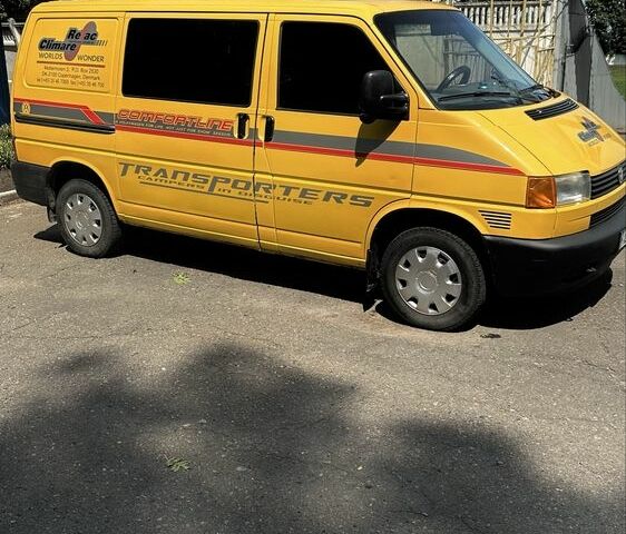 Жовтий Фольксваген Transporter, об'ємом двигуна 1.9 л та пробігом 409 тис. км за 5000 $, фото 2 на Automoto.ua