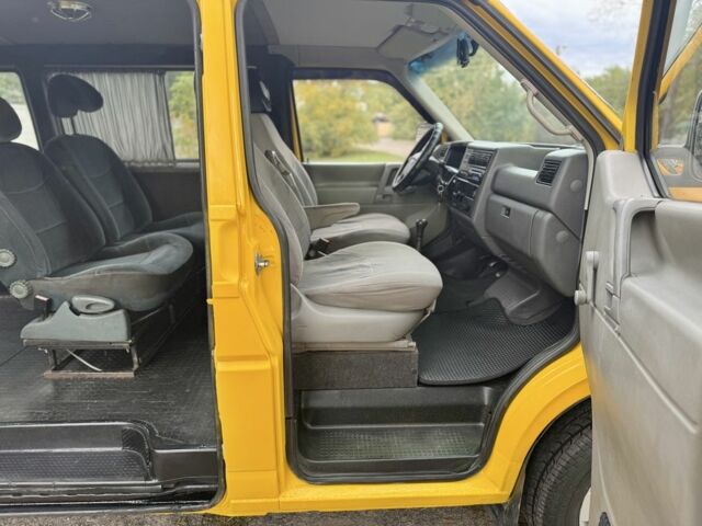Желтый Фольксваген Transporter, объемом двигателя 1.9 л и пробегом 373 тыс. км за 5300 $, фото 17 на Automoto.ua
