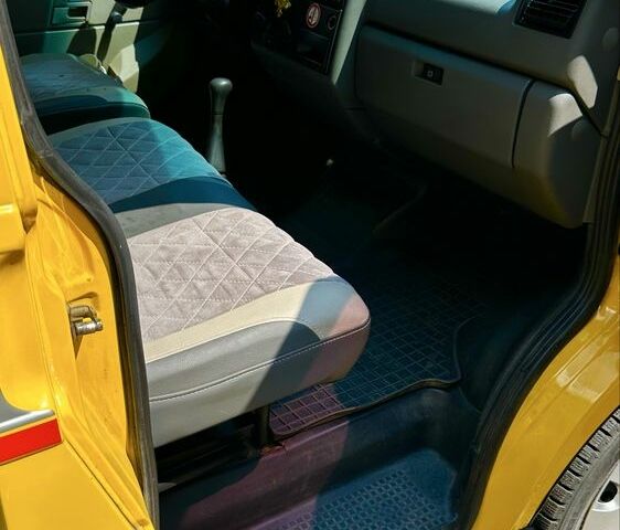 Жовтий Фольксваген Transporter, об'ємом двигуна 1.9 л та пробігом 409 тис. км за 5000 $, фото 6 на Automoto.ua