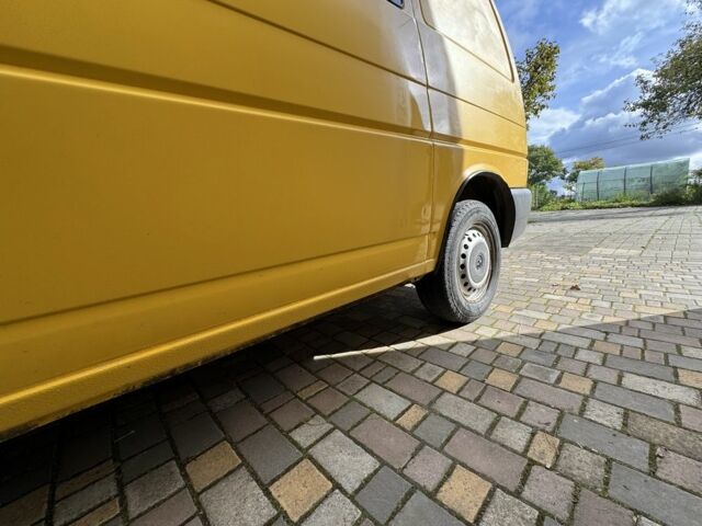 Жовтий Фольксваген Transporter, об'ємом двигуна 1.9 л та пробігом 297 тис. км за 4500 $, фото 2 на Automoto.ua