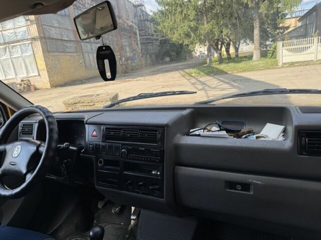 Жовтий Фольксваген Transporter, об'ємом двигуна 2.4 л та пробігом 450 тис. км за 4000 $, фото 6 на Automoto.ua