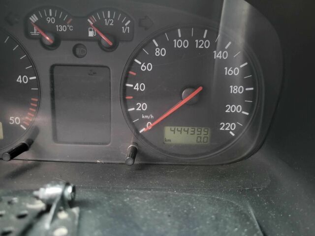 Желтый Фольксваген Transporter, объемом двигателя 2.5 л и пробегом 445 тыс. км за 5500 $, фото 11 на Automoto.ua