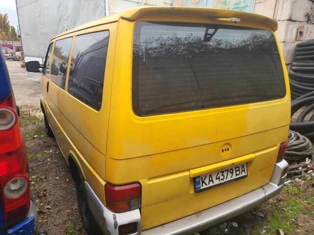 Желтый Фольксваген Transporter, объемом двигателя 2.5 л и пробегом 445 тыс. км за 5500 $, фото 4 на Automoto.ua