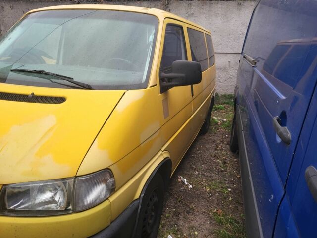 Желтый Фольксваген Transporter, объемом двигателя 2.5 л и пробегом 445 тыс. км за 5500 $, фото 5 на Automoto.ua