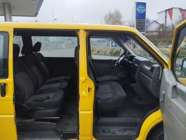 Желтый Фольксваген Transporter, объемом двигателя 1.9 л и пробегом 340 тыс. км за 6150 $, фото 10 на Automoto.ua