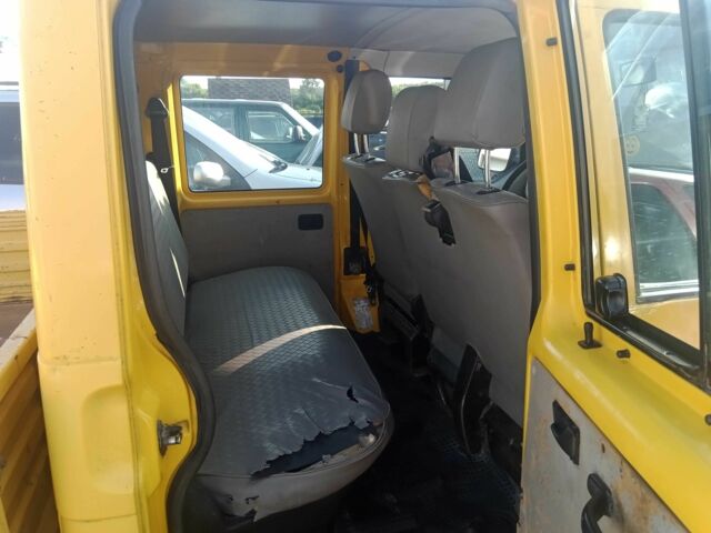 Желтый Фольксваген Transporter, объемом двигателя 2.5 л и пробегом 400 тыс. км за 4328 $, фото 7 на Automoto.ua